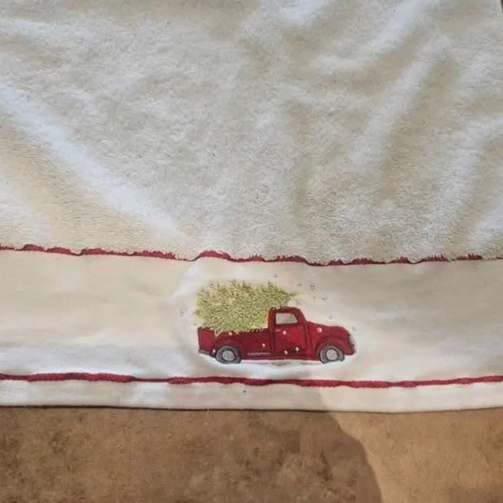 Grammercy Christmas Red Truck and Tree Hand Towels